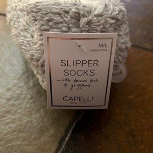 NEW WITH TAGS women's slipper socks size medium/large by Capelli of New York